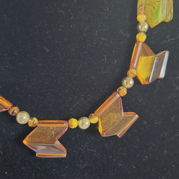 1930s Art Deco Amber Bakelite Trapezoids Necklace - Picture 5 of 10